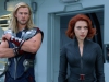 Chris Hemsworth и Scarlett Johansson в фильме Мстители (Avengers)