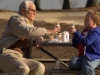 Jackson Nicoll и Johnny Knoxville в фильме Несносный дед (Bad Grandpa)