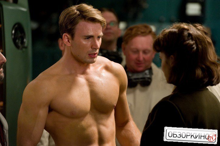 Chris Evans в фильме Первый мститель (Captain America First Avenger)