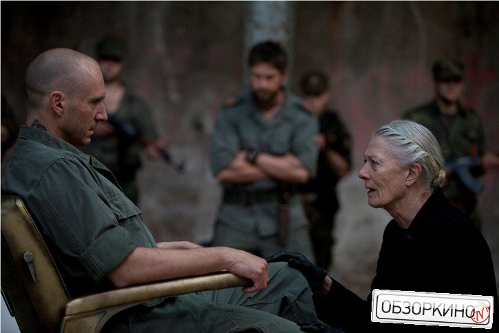 Ralph Fiennes и Vanessa Redgrave в фильме Кориолан (Coriolanus)