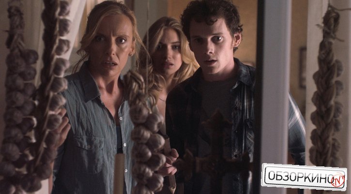 Anton Yelchin, Toni Collette и Imogen Poots в фильме Ночь страха (Fright Night)