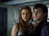 Daniel Radcliffe и Bonnie Wright в фильме Гарри Поттер и дары смерти. Часть 1 (Harry Potter And The Deathly Hallows Part 1)