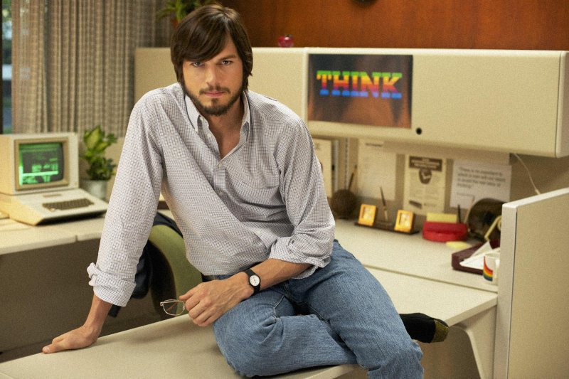 Ashton Kutcher в фильме Джобс Империя соблазна (Jobs)