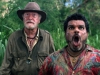 Michael Caine и Luis Guzman в фильме Путешествие 2: таинственный остров (Journey 2: The Mysterious Island)