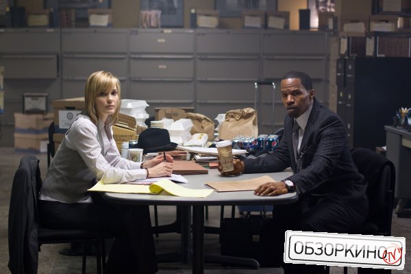 Jamie Foxx и Leslie Bibb в фильме Законопослушный гражданин (Law Abiding Citizen)