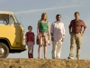 Steve Carrel, Abigail Breslin, Greg Kinnear и Toni Collette в фильме Маленькая мисс Счастье (Little Miss Sunshine)