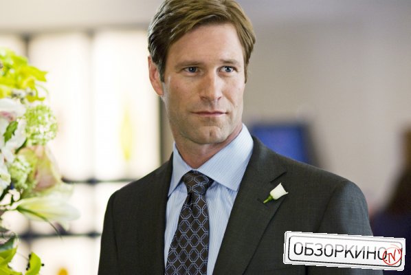 Aaron Eckhart в фильме Любовь случается (Love Happens)