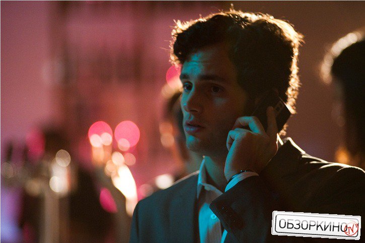 Penn Badgley в фильме Пределы риска (Margin Call)