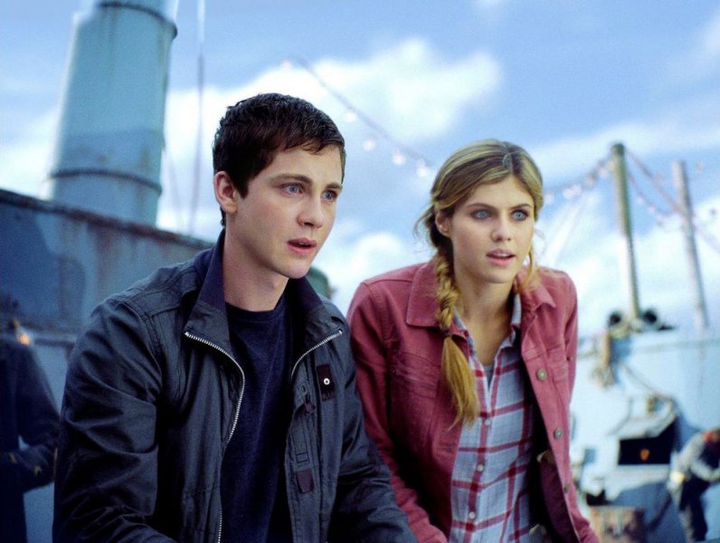 Logan Lerman и Alexandra Daddario в фильме Перси Джексон и море чудовищ (Percy Jackson Sea of Monsters)