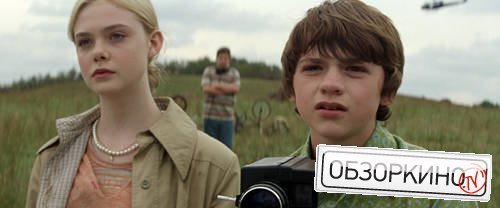 Elle Fanning и Joel Courtney в фильме Супер 8 (Super 8)