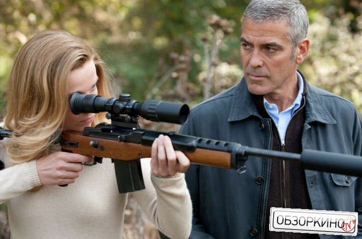 George Clooney и Violante Placido в фильме Американец (The American)