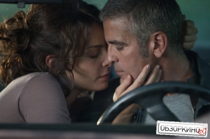 George Clooney и Violante Placido в фильме Американец (The American)