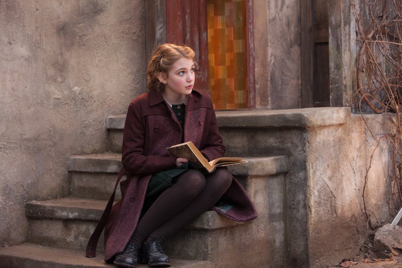 Sophie Nelisse в фильме Воровка книг (The Book Thief)