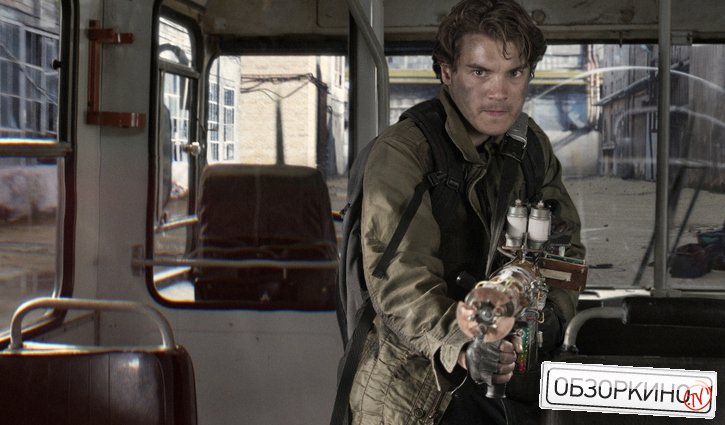 Emile Hirsch в фильме Фантом (The Darkest Hour)