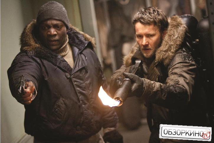 Adewale Akinnuoye-Agbaje и Joel Edgerton в фильме Нечто (The Thing) 2011