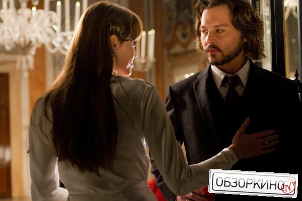 Johnny Depp и Angelina Jolie в фильме Турист (The Tourist)